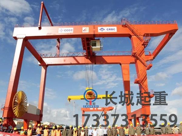 关于集装箱龙门吊的核心作业机构保护装置