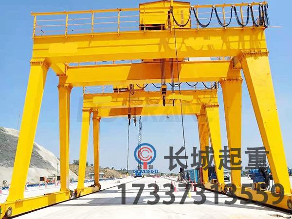 大跨度双主梁龙门吊 牛腿基础承重要求